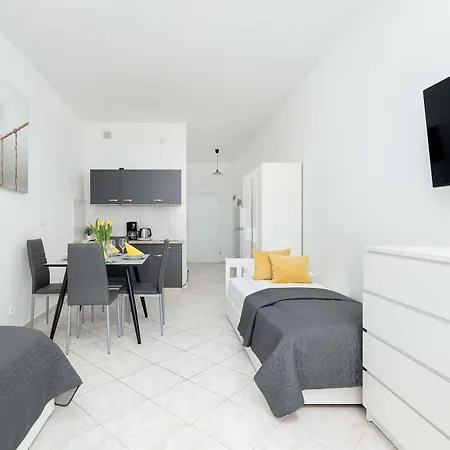 Comfortable For 3 People With Parking In By Renters * Kołobrzeg