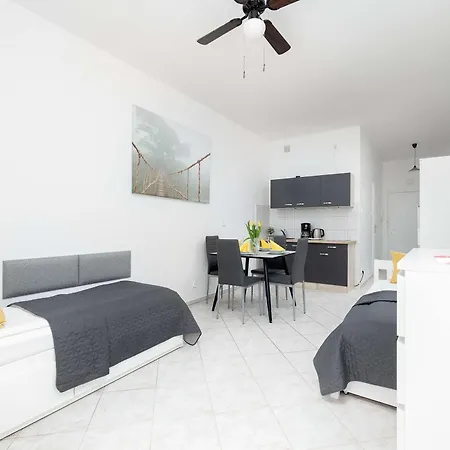 Appartamento Comfortable For 3 People With Parking In By Renters Kołobrzeg