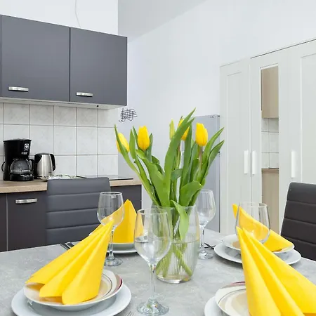 Comfortable For 3 People With Parking In Kolobrzeg By Renters Apartment