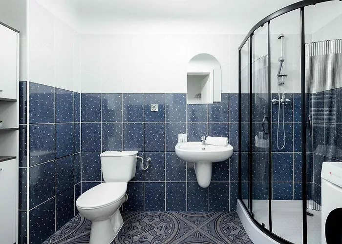 Comfortable For 3 People With Parking In By Renters コウォブジェク